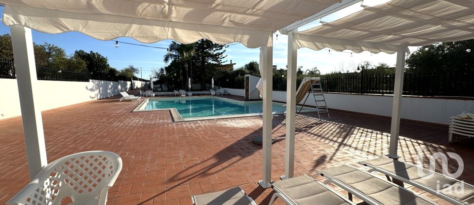 Farm 15 rooms of 310 m² in Noto (96017)