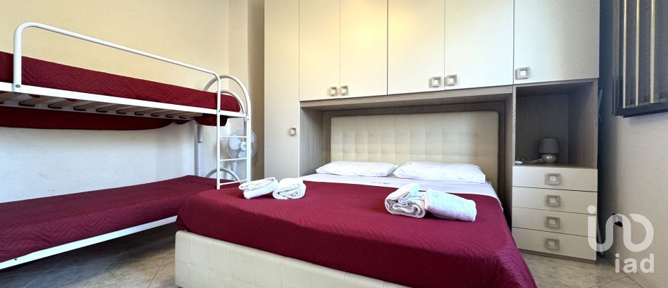 Farm 15 rooms of 310 m² in Noto (96017)