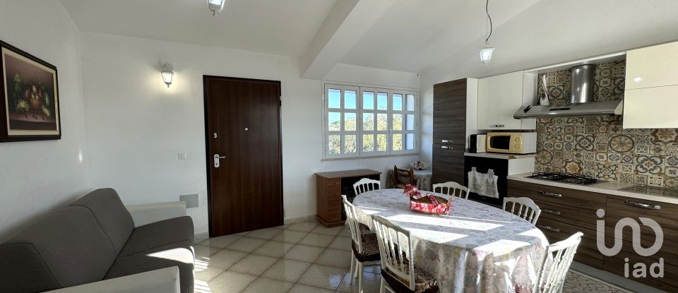 Farm 15 rooms of 310 m² in Noto (96017)