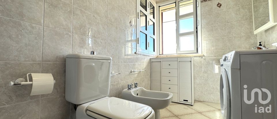 Farm 15 rooms of 310 m² in Noto (96017)