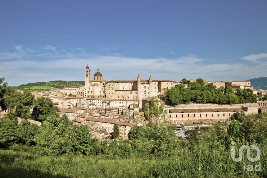 Villa storica 13 locali di 403 m² in Urbino (61029)