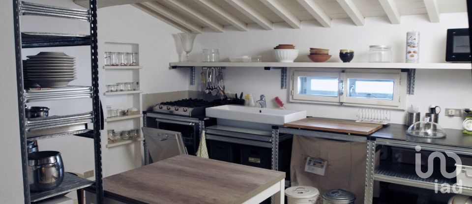 Loft 5 locali di 250 m² a Empoli (50053)