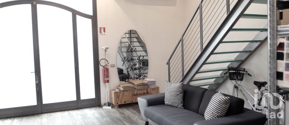 Loft 5 locali di 250 m² a Empoli (50053)