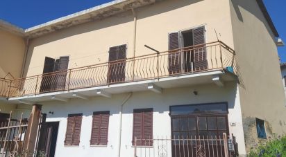 Casa indipendente / Villa 0 locali di 170 m² in Camagna Monferrato (15030)