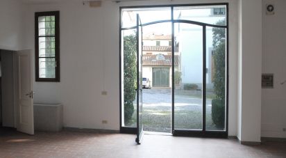 Shop / premises commercial of 93 m² in Empoli (50053)