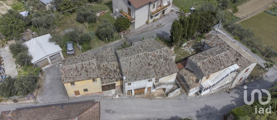 Casa indipendente / Villa 2 locali di 109 m² in Osimo (60027)