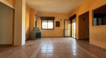 Appartamento 5 locali di 140 m² a Vittoria (97019)