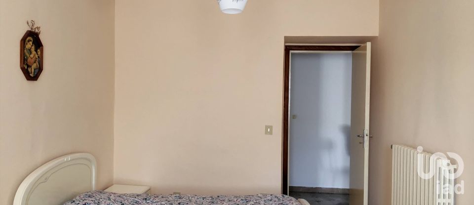 Casa indipendente / Villa 5 locali di 180 m² in Cagli (61043)