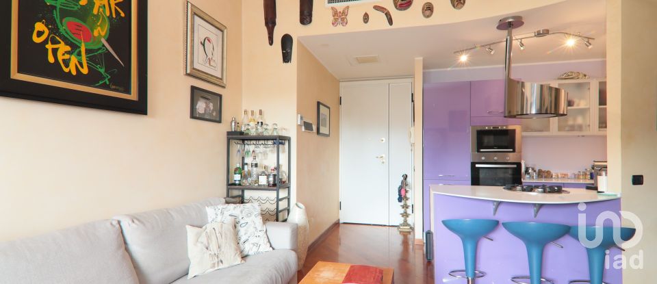 Four-room apartment of 60 m² in Genova (16139)