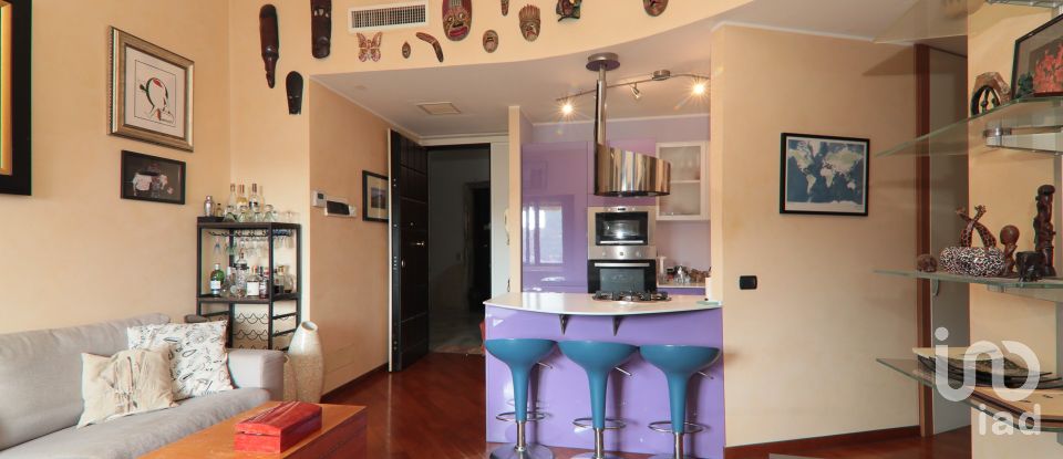 Four-room apartment of 60 m² in Genova (16139)