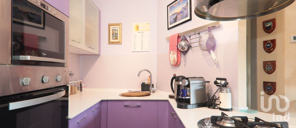 Four-room apartment of 60 m² in Genova (16139)