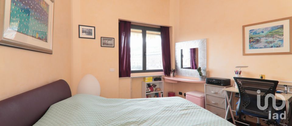 Four-room apartment of 60 m² in Genova (16139)