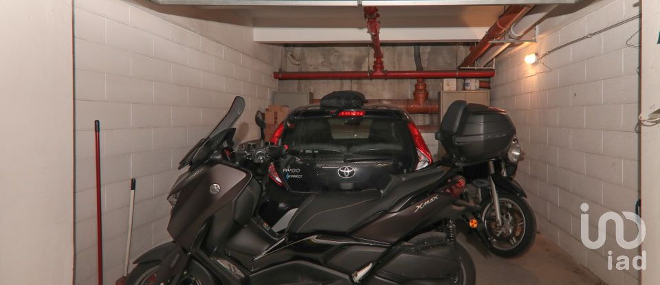 Four-room apartment of 60 m² in Genova (16139)