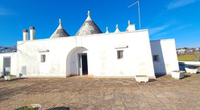 Trullo 10 locali di 200 m² in Ceglie Messapica (72013)