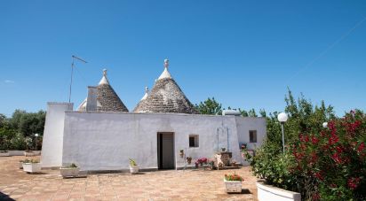 Trullo 10 locali di 200 m² in Ceglie Messapica (72013)