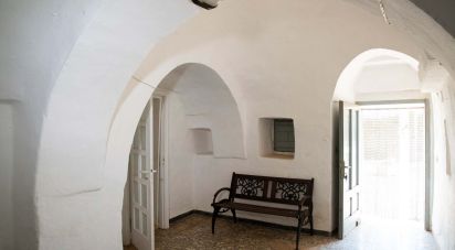 Trullo 10 locali di 200 m² in Ceglie Messapica (72013)