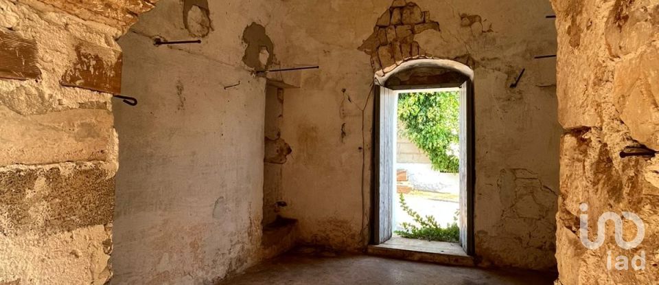 Trullo 10 locali di 200 m² in Ceglie Messapica (72013)
