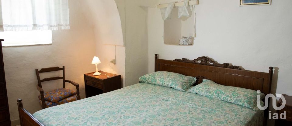 Trullo 10 locali di 200 m² in Ceglie Messapica (72013)