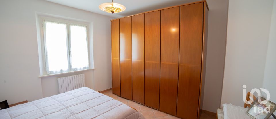 Casa indipendente / Villa 8 locali di 310 m² in Serra de' Conti (60030)