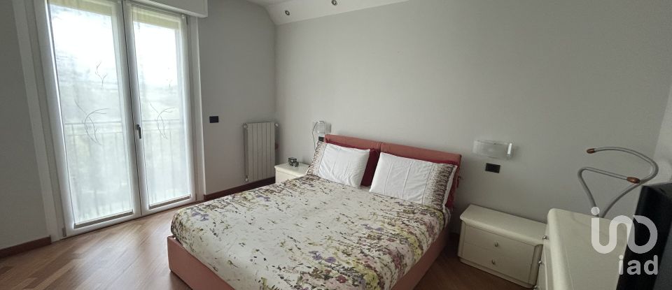 Trilocale di 98 m² a Cesate (20020)