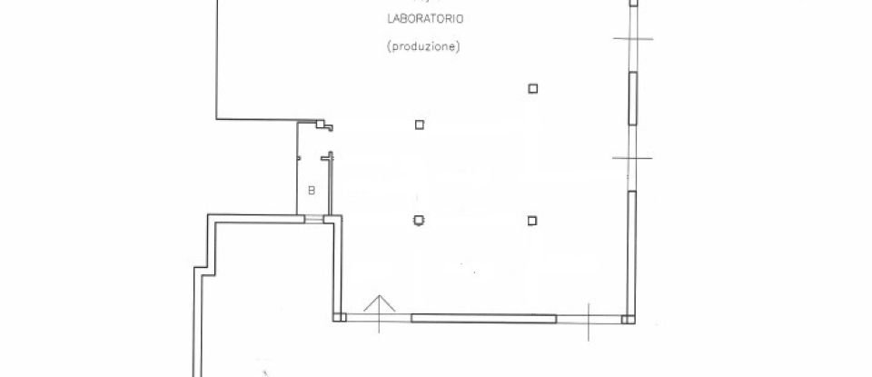 Negozio / locale commerciale di 230 m² in Ancona (60131)