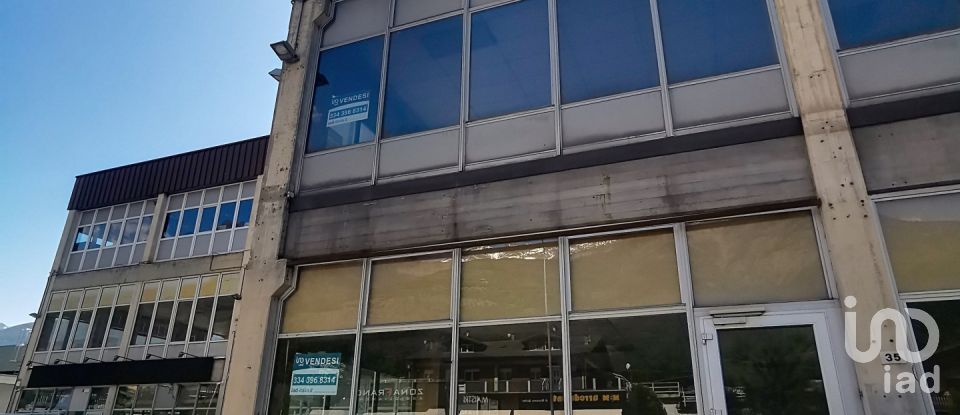 Negozio / locale commerciale di 750 m² in Quart (11020)