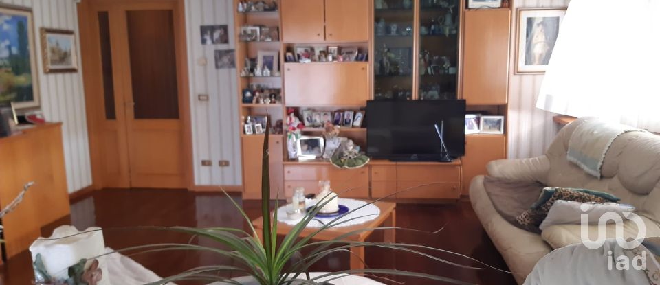 House boat 7 rooms of 237 m² in Montegalda (36047)