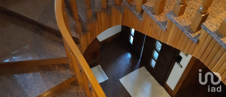 House boat 7 rooms of 237 m² in Montegalda (36047)