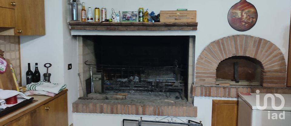 House boat 7 rooms of 237 m² in Montegalda (36047)