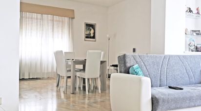 Apartment 12 rooms of 180 m² in Roma (00192)