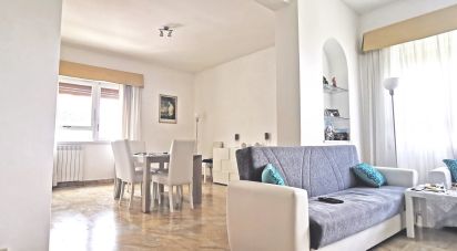 Apartment 12 rooms of 180 m² in Roma (00192)