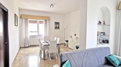 Apartment 12 rooms of 180 m² in Roma (00192)