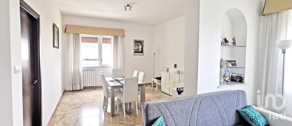 Appartamento 12 locali di 180 m² a Roma (00192)