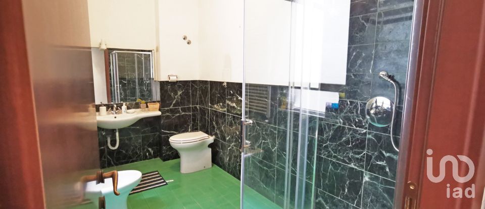 Appartamento 12 locali di 180 m² a Roma (00192)