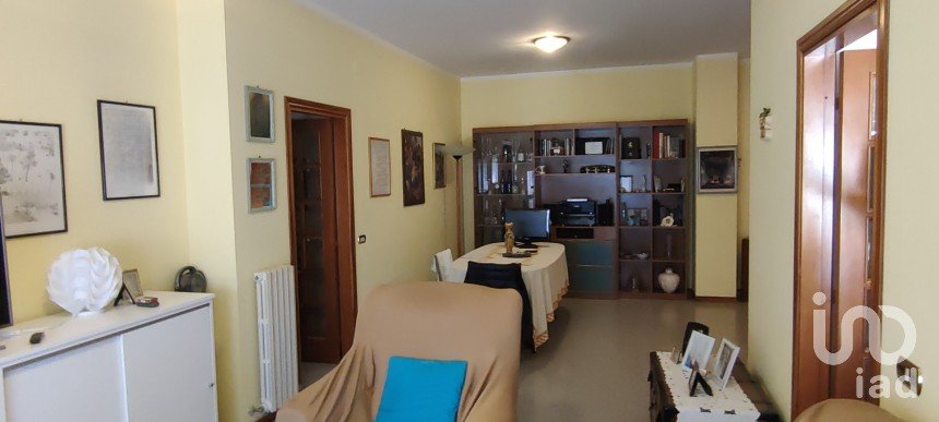 Appartamento 5 locali di 145 m² a Montefiore dell'Aso (63062)