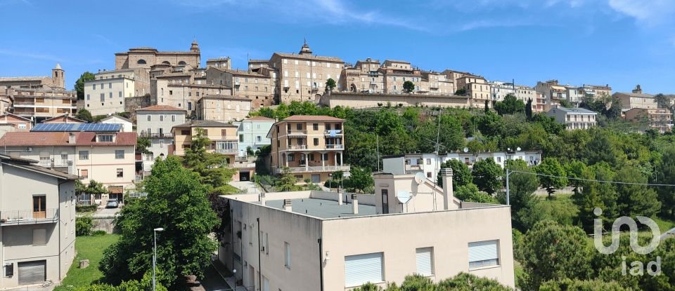 Appartamento 5 locali di 145 m² a Montefiore dell'Aso (63062)