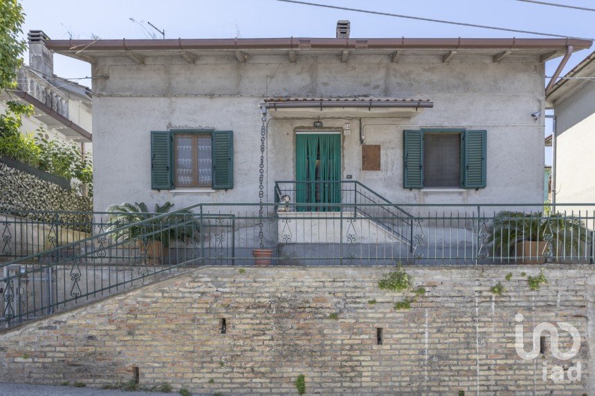 Casa indipendente / Villa 6 locali di 120 m² in Filottrano (60024)