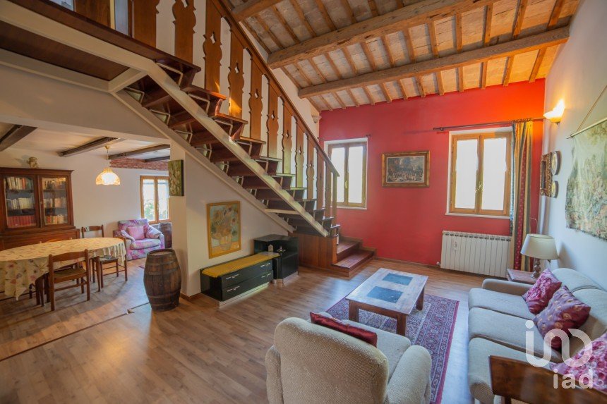 Rustico 0 locali di 370 m² in Morro d'Alba (60030)