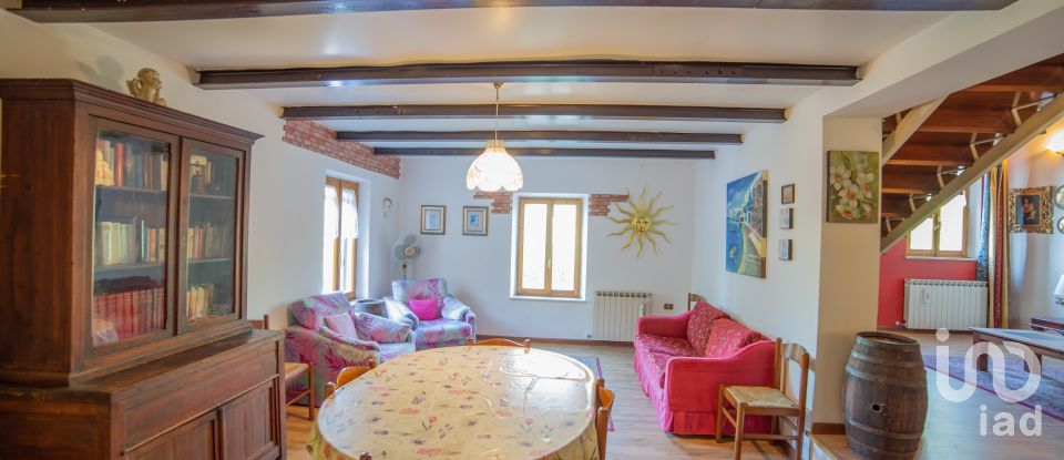 Rustico 0 locali di 370 m² in Morro d'Alba (60030)