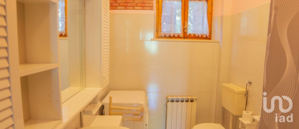 Rustico 0 locali di 370 m² in Morro d'Alba (60030)