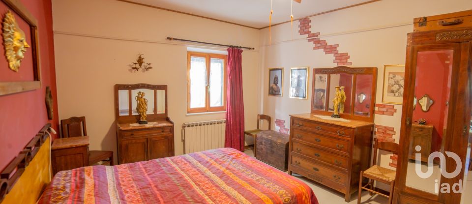 Rustico 0 locali di 370 m² in Morro d'Alba (60030)