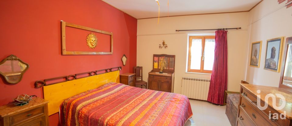 Rustico 0 locali di 370 m² in Morro d'Alba (60030)