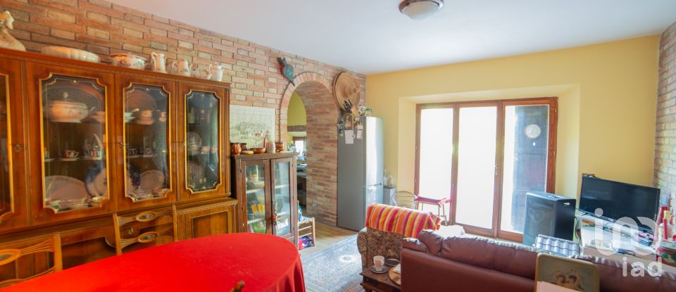 Rustico 0 locali di 370 m² in Morro d'Alba (60030)