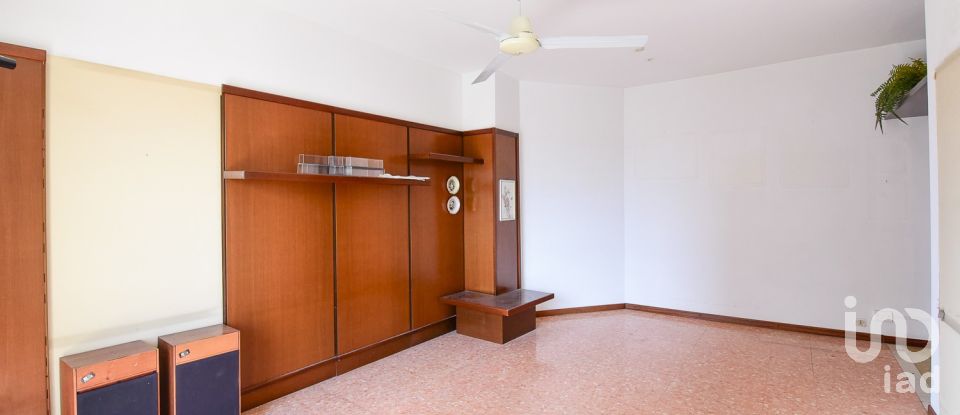 Three-room apartment of 112 m² in Seregno (20831)