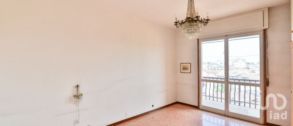 Three-room apartment of 112 m² in Seregno (20831)