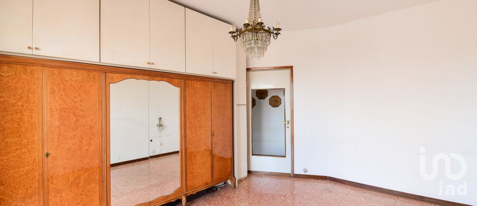 Three-room apartment of 112 m² in Seregno (20831)