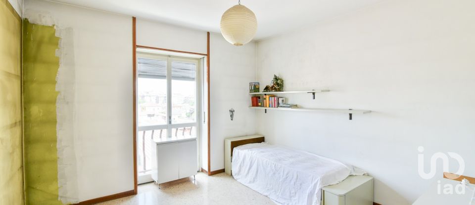 Three-room apartment of 112 m² in Seregno (20831)