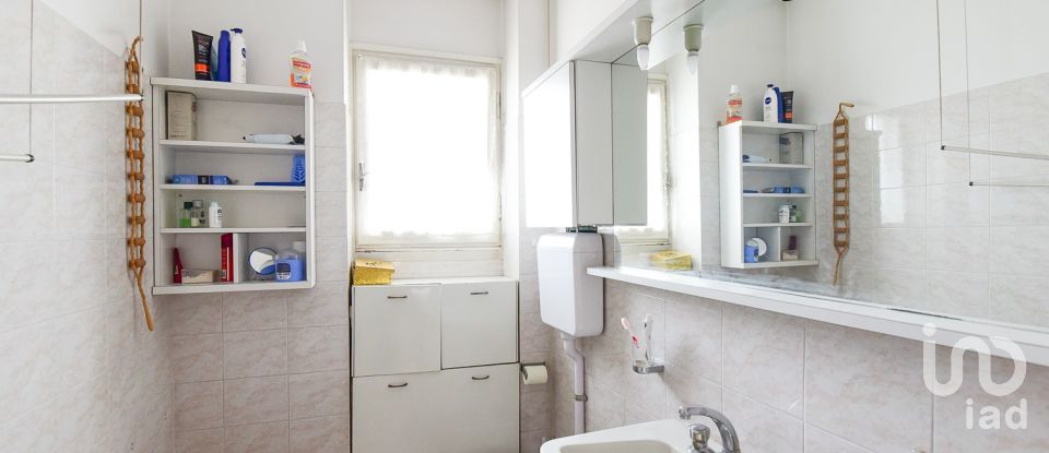 Three-room apartment of 112 m² in Seregno (20831)