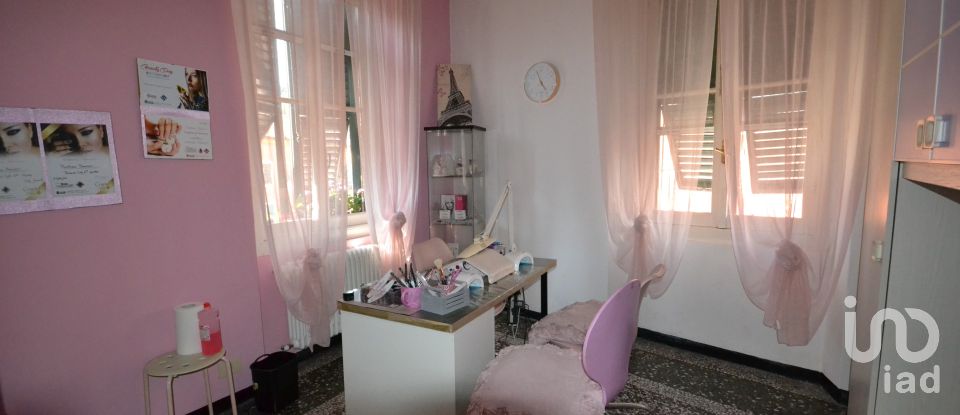 Trilocale di 65 m² a Genova (16164)