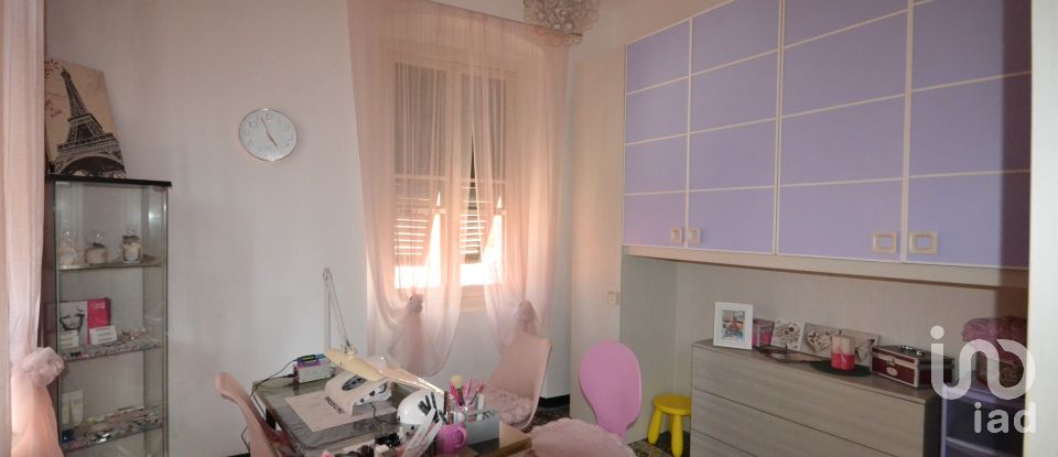 Trilocale di 65 m² a Genova (16164)